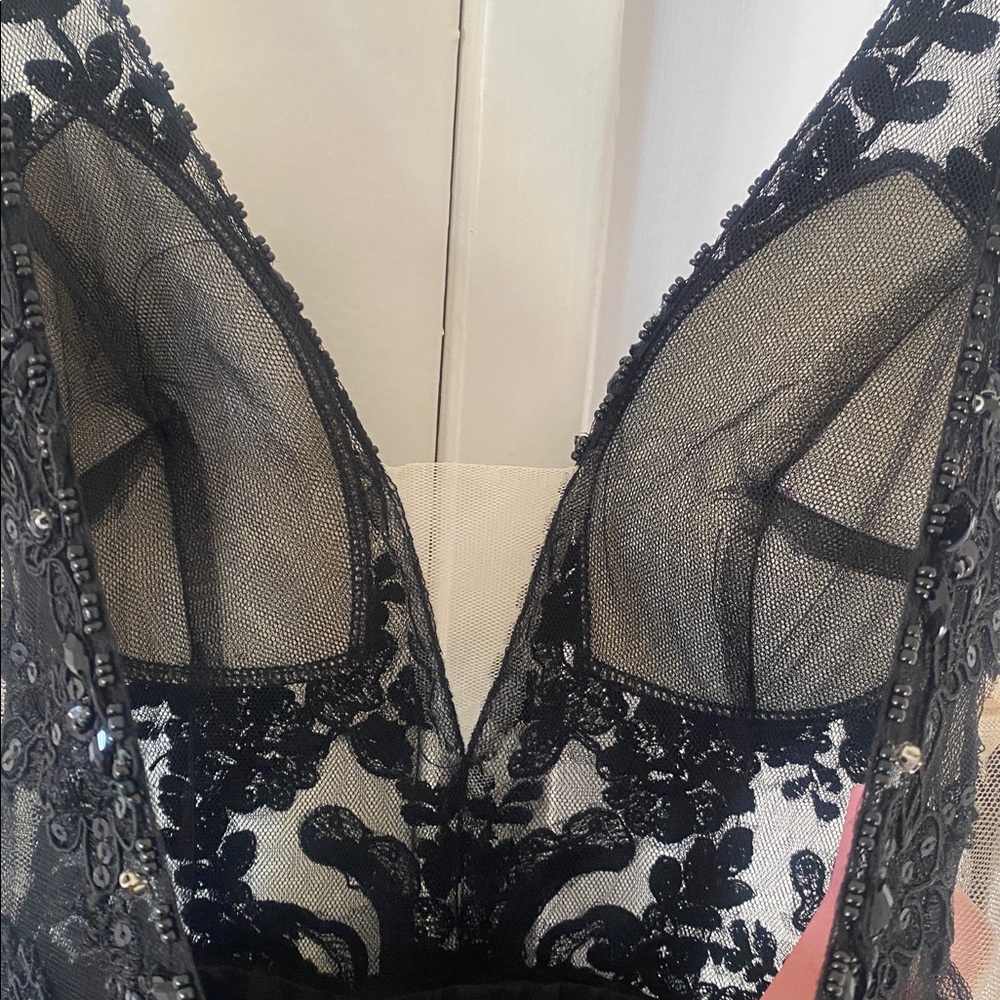 NWT BLACK SEQUIN LACE GOWN Size 4 BY JJS HOUSE - Picture 10 of 13